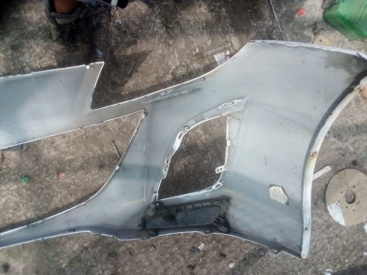 PARACHOQUES DELANTERO MAZAD 3 2012 AL 2013